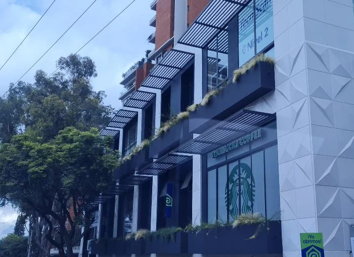 Fachada de La Noria desde 10a avenida