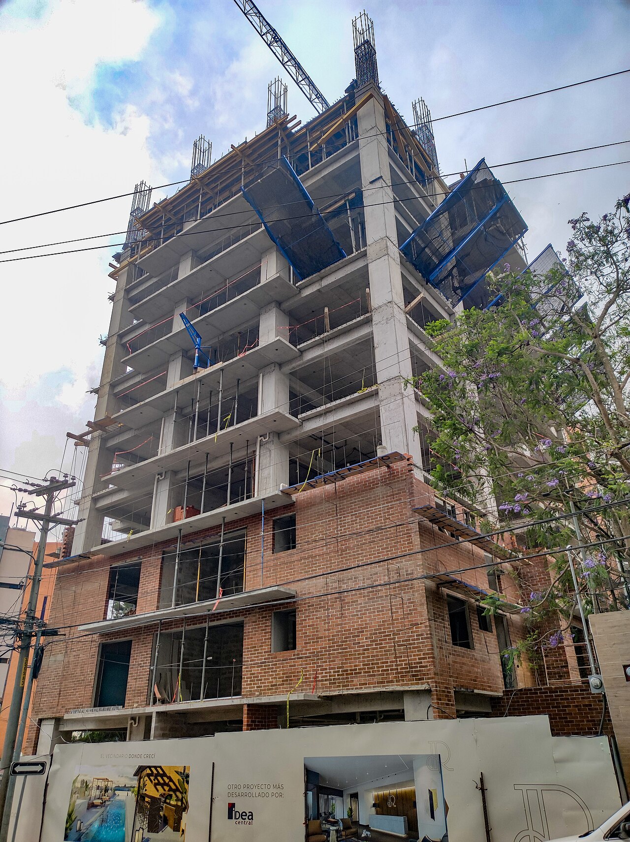 Casa Roble zona 14, referencia 2 de Casa Roble